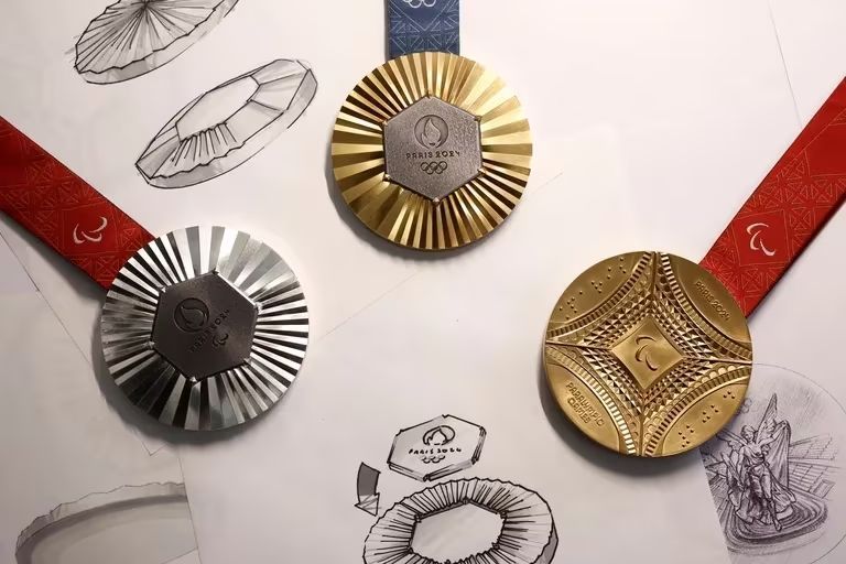 Medallas olímpicas de París 2024: un hito histórico con hierro de la Torre Eiffel